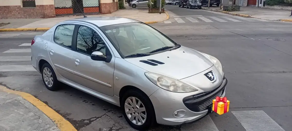 Peugeot 207 2.0 Sedan Xt Hdi 2011 - foto 2