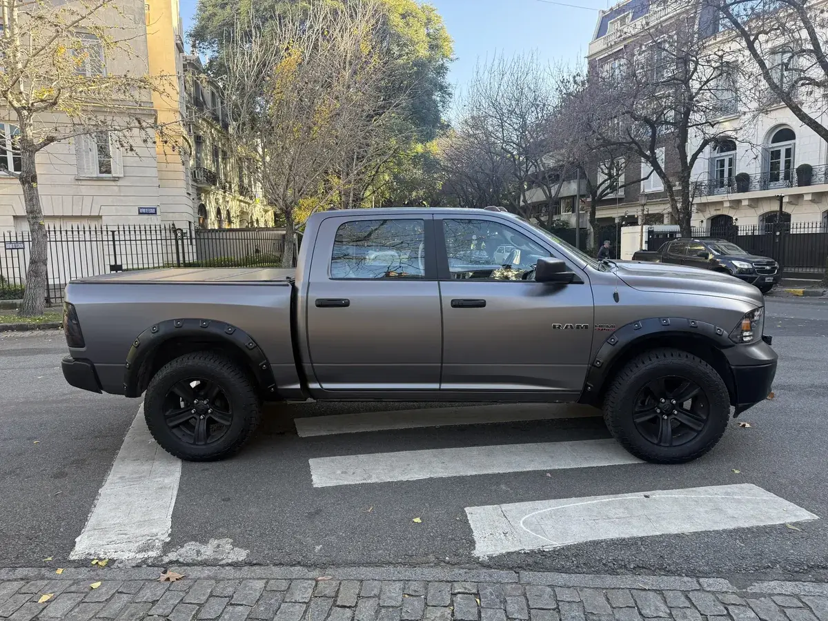Ram 1500 5.7 Laramie Atx V8 2019 - foto 2