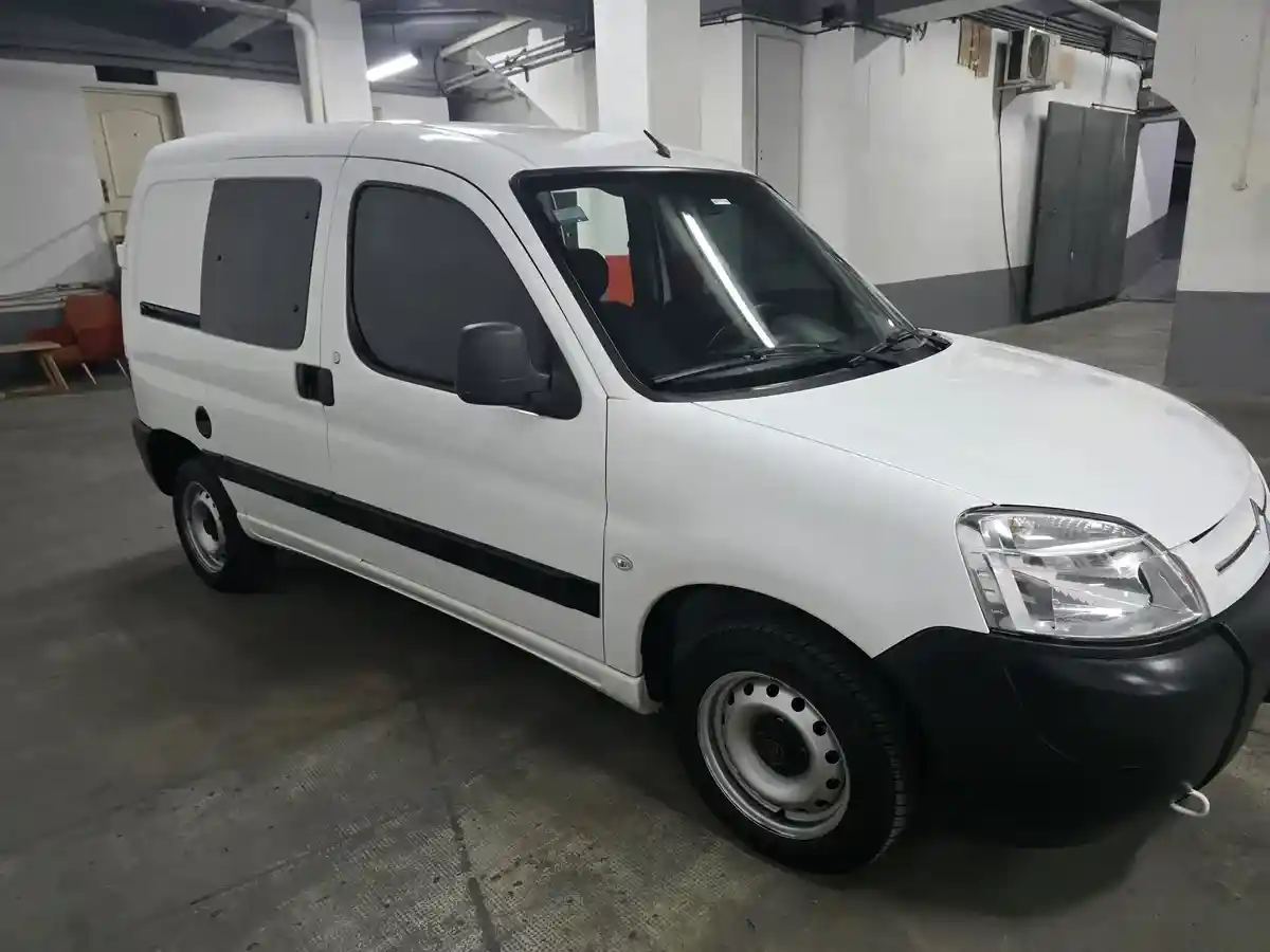 Citroën Berlingo Furgon 1.6 Vti 115 Business Mixto 2021 - foto 4