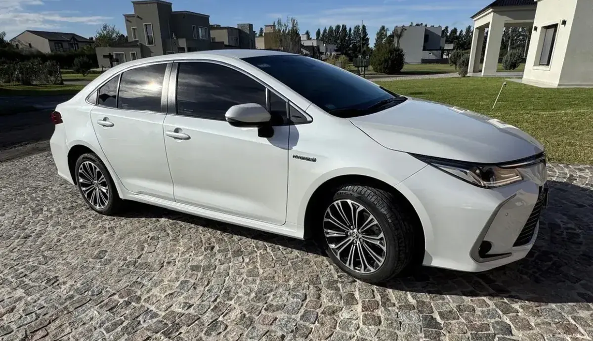 Toyota Corolla 1.8 Hev Seg Ecvt 2023 - foto 4