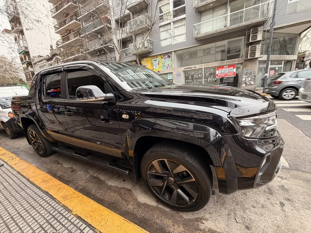 Volkswagen Amarok 3.0 V6 Cd Black Style 258Cv 4X4 2026 - foto 2