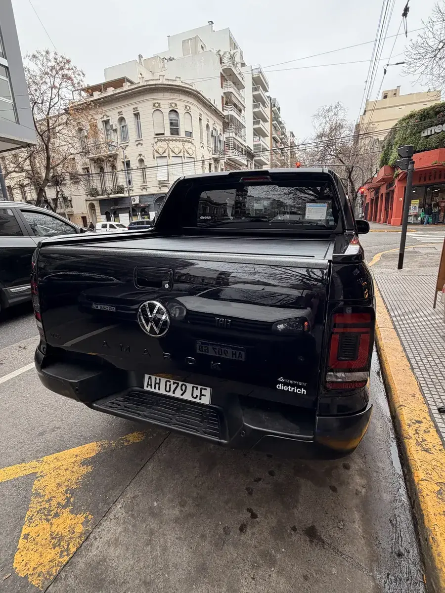Volkswagen Amarok 3.0 V6 Cd Black Style 258Cv 4X4 2026 - foto 4