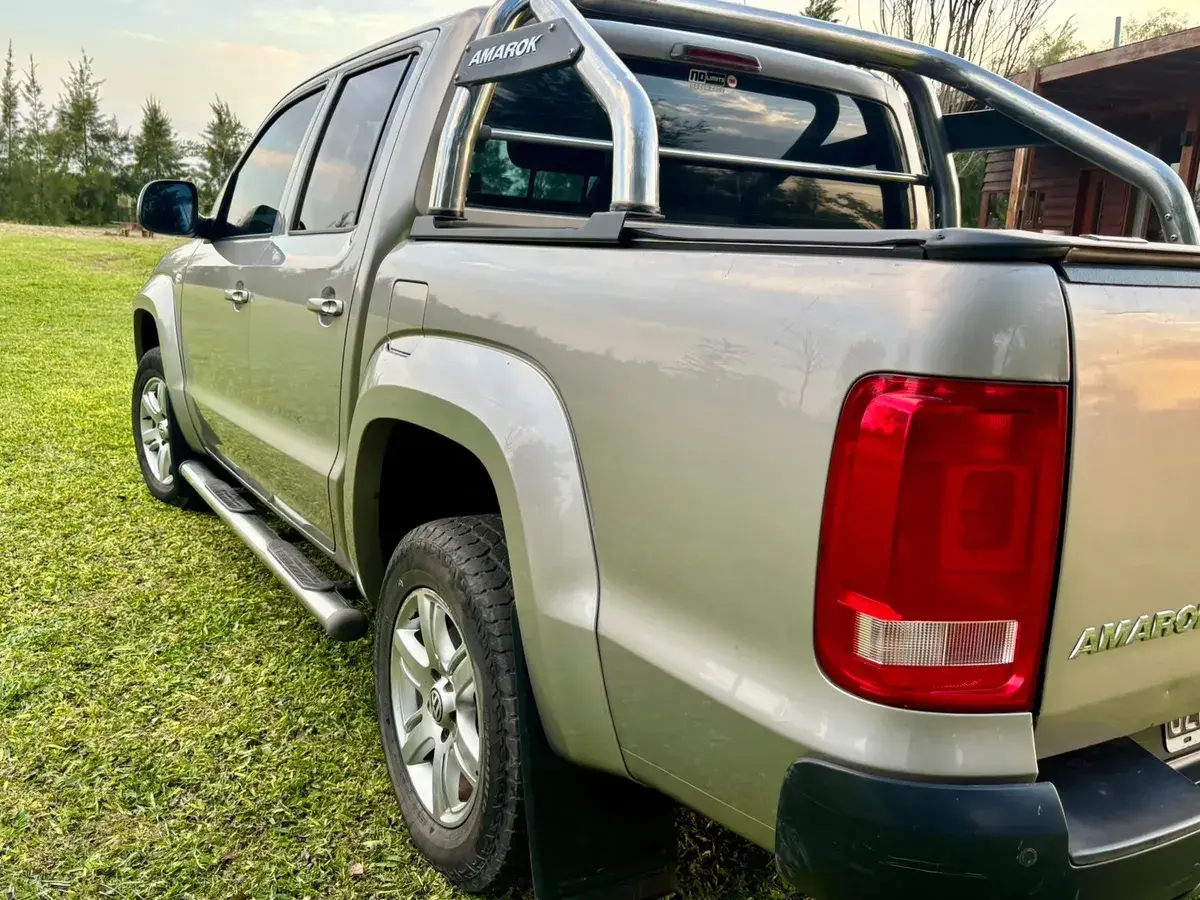 Volkswagen Amarok 2.0 Cd Tdi 180Cv 4X2 Trendline B33 2015 - foto 2