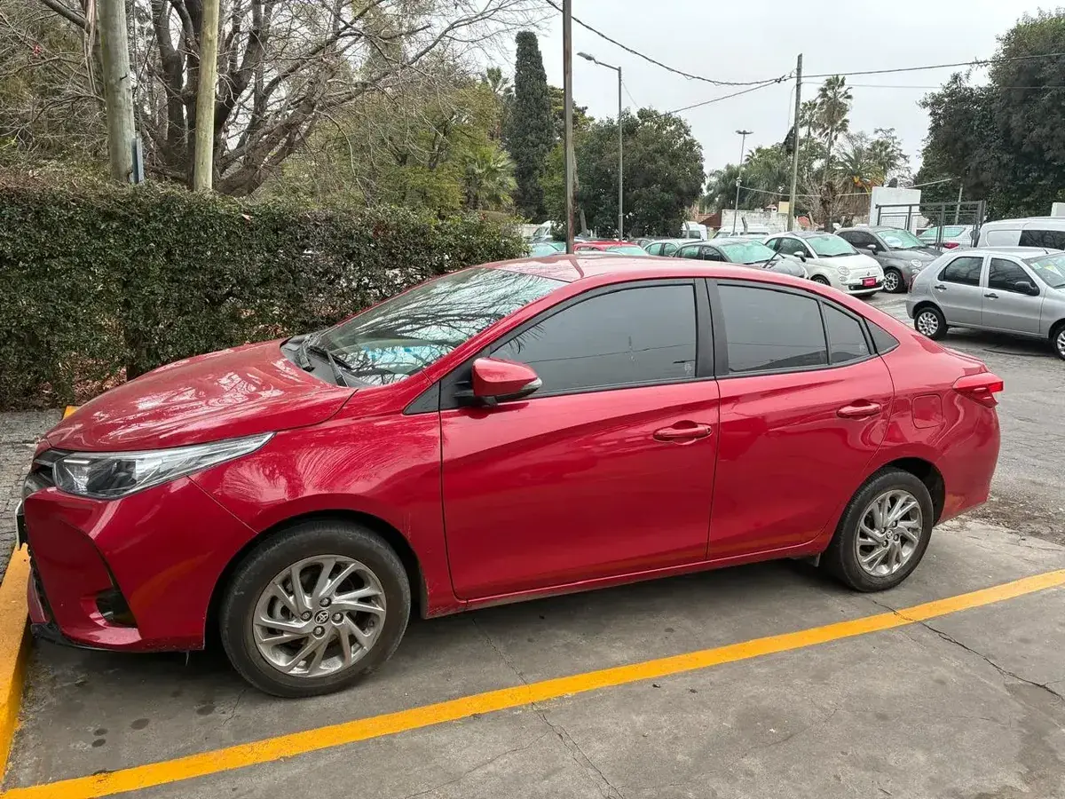 Toyota Yaris 1.5 107Cv Xls Sedan 2023 - foto 5