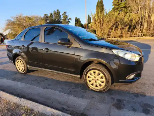 Fiat Grand Siena 2014 - foto 1