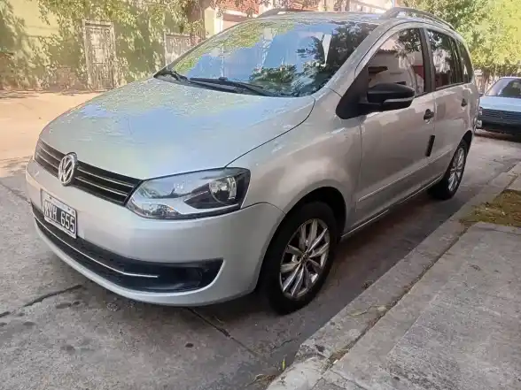 Volkswagen Suran 1.6 Highline 101Cv 2014 - foto 1
