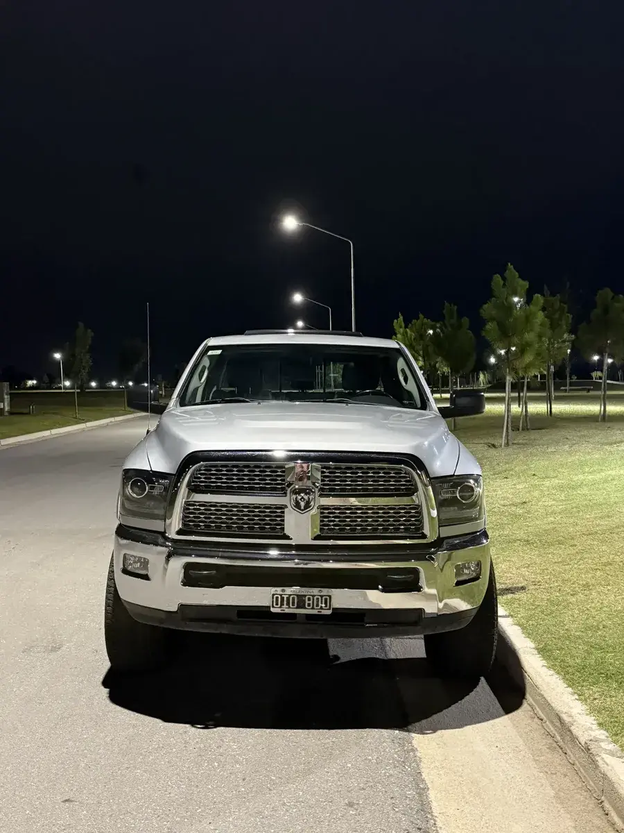 Ram 2500 6.7 Laramie I Atx 350Cv 4X4 2014 - foto 4
