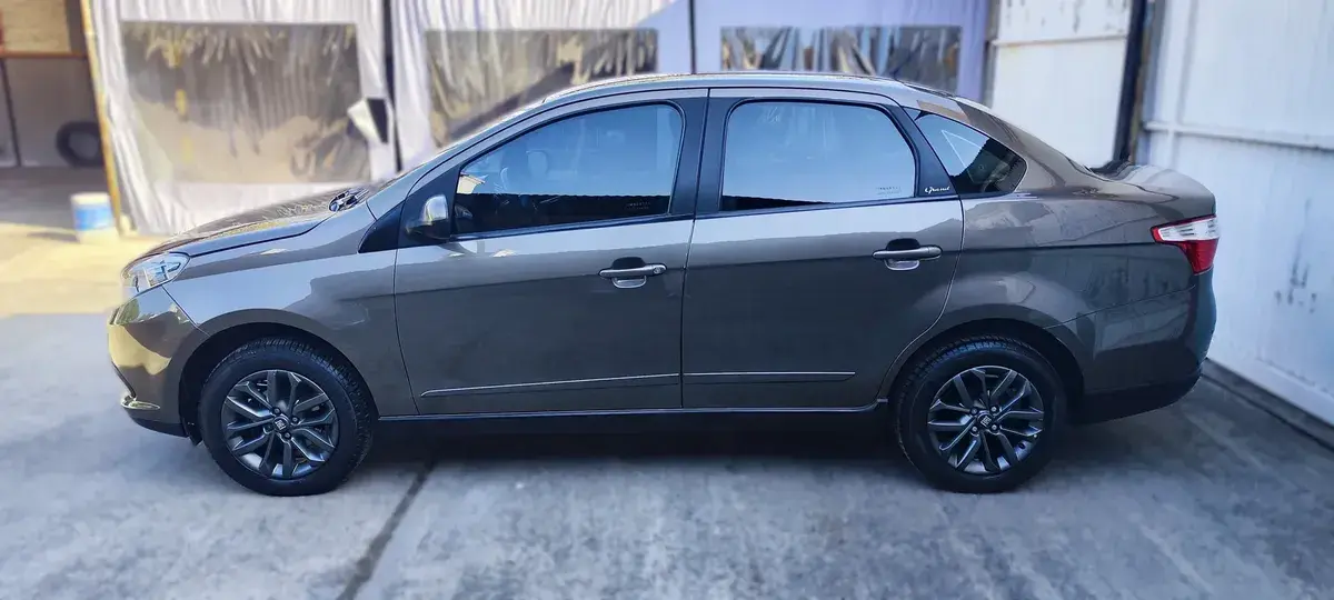 Fiat Grand Siena 1.4 Attractive 87Cv C/Pack Seguridad 2013 - foto 3