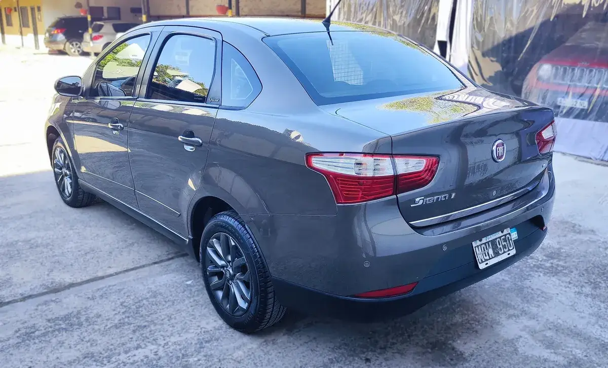Fiat Grand Siena 1.4 Attractive 87Cv C/Pack Seguridad 2013 - foto 4