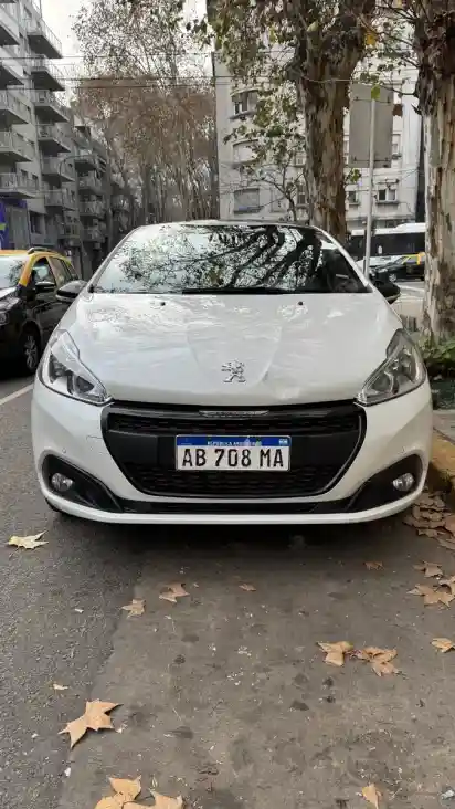 Peugeot 208 1.6 Gt Thp 2017 - foto 3