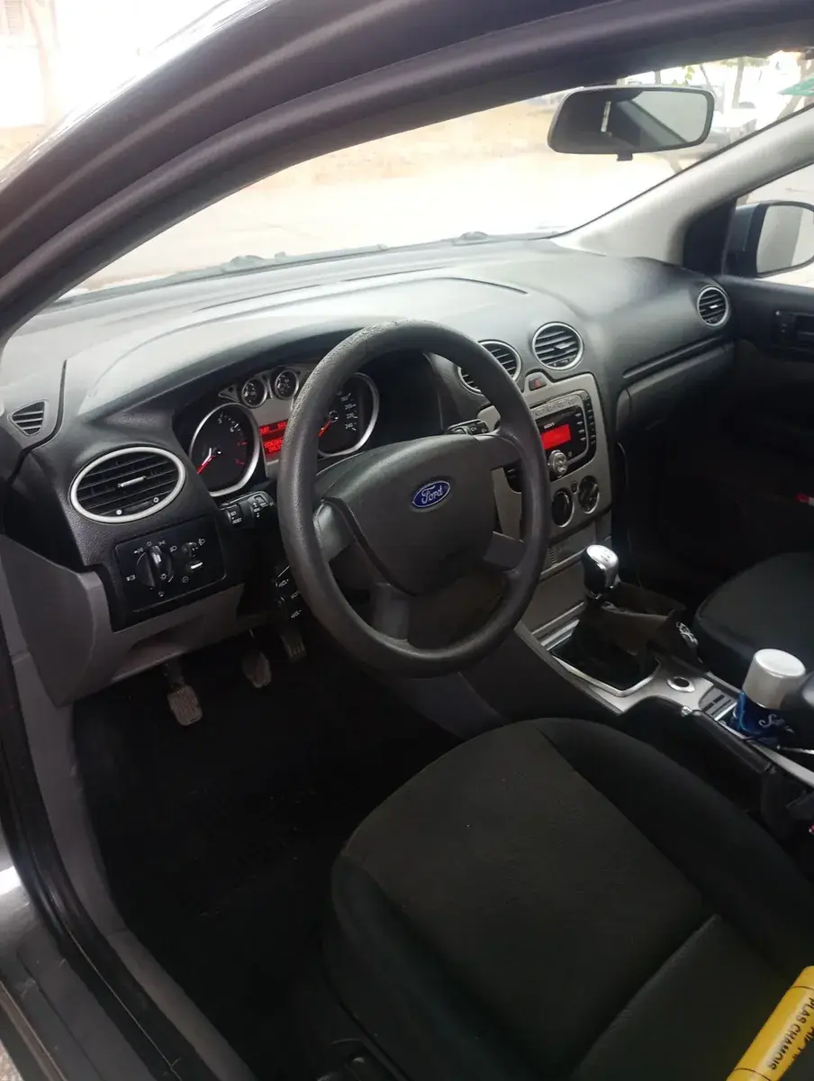 Ford Focus 2 2.0 Trend 2010 - foto 4