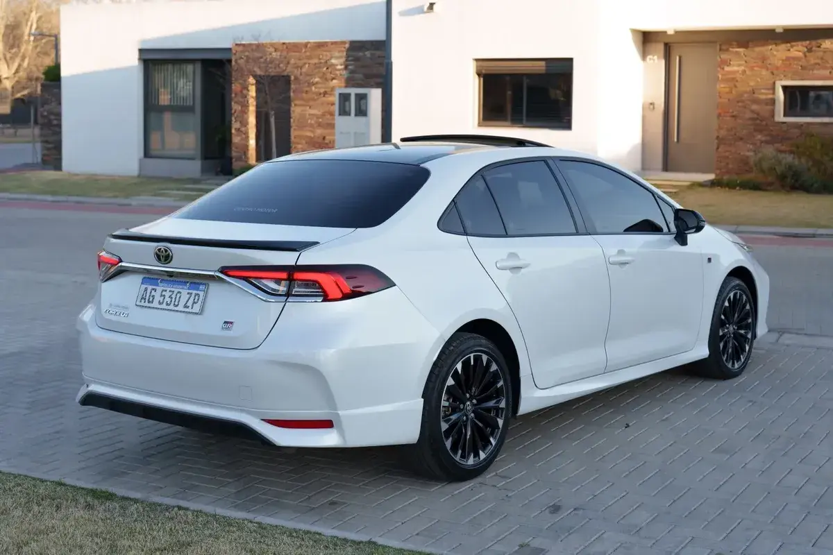 Toyota Corolla 2.0 Grs Cvt 170Cv 2024 - foto 3