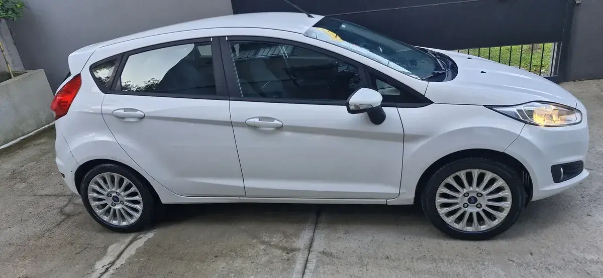 Ford Fiesta Kinetic Design 1.6 Se Powershift 120Cv 2017 - foto 4