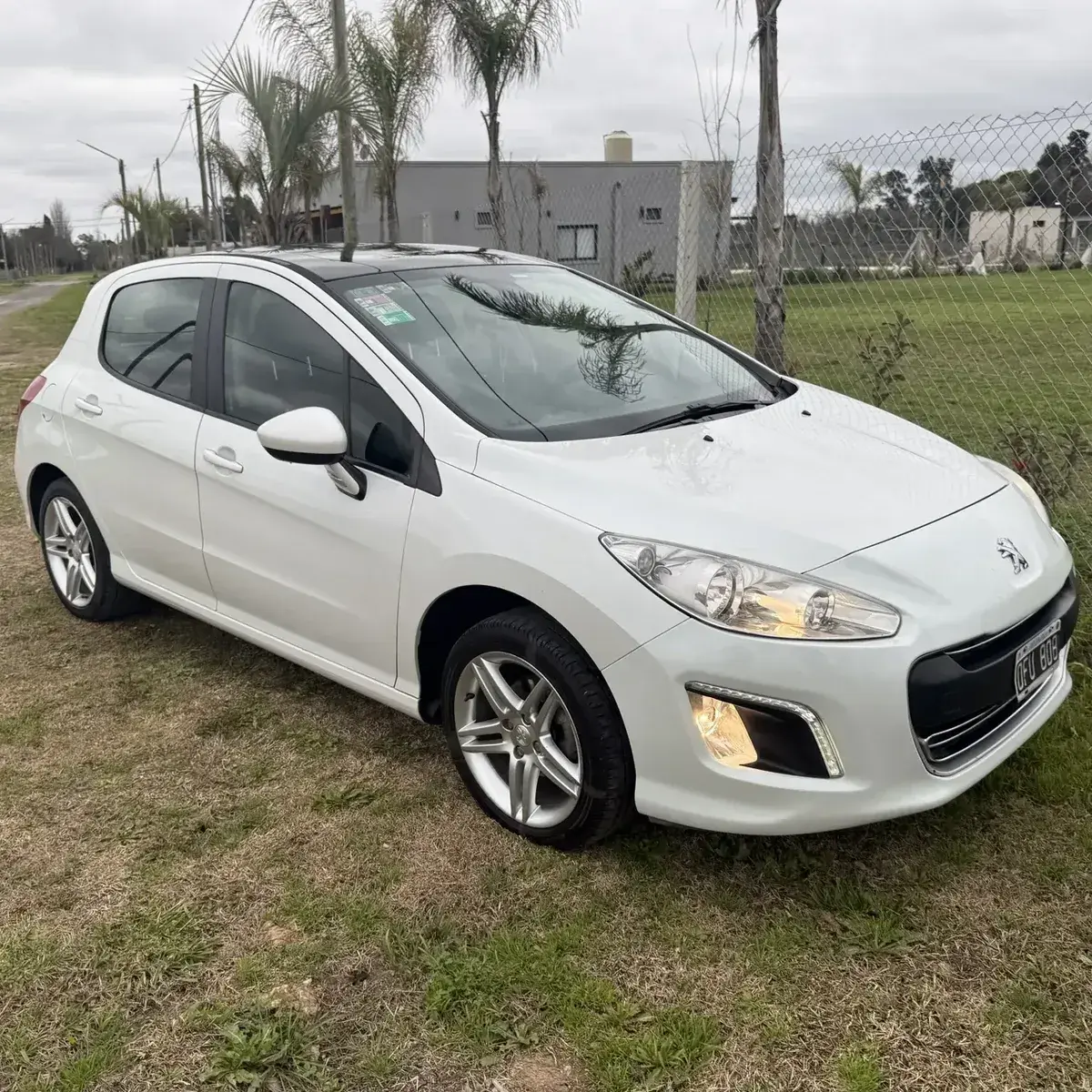 Peugeot 308 1.6 Feline Hdi 115Cv 2014 - foto 1