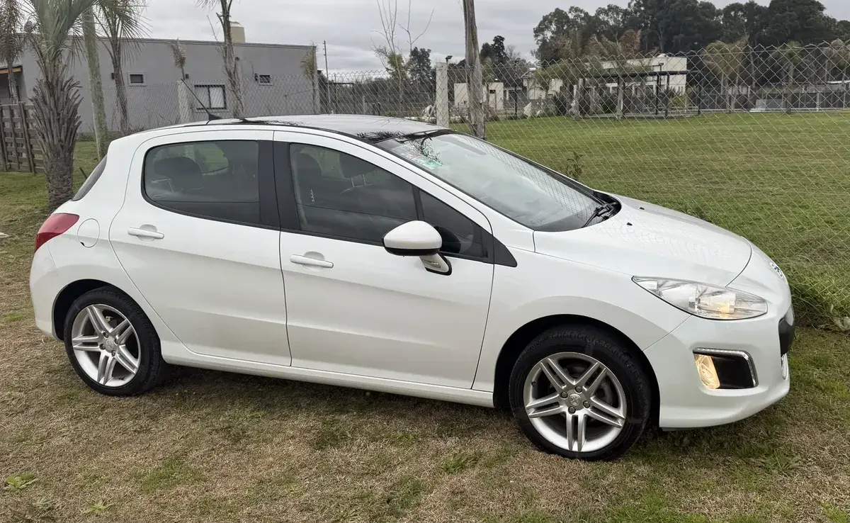 Peugeot 308 1.6 Feline Hdi 115Cv 2014 - foto 3