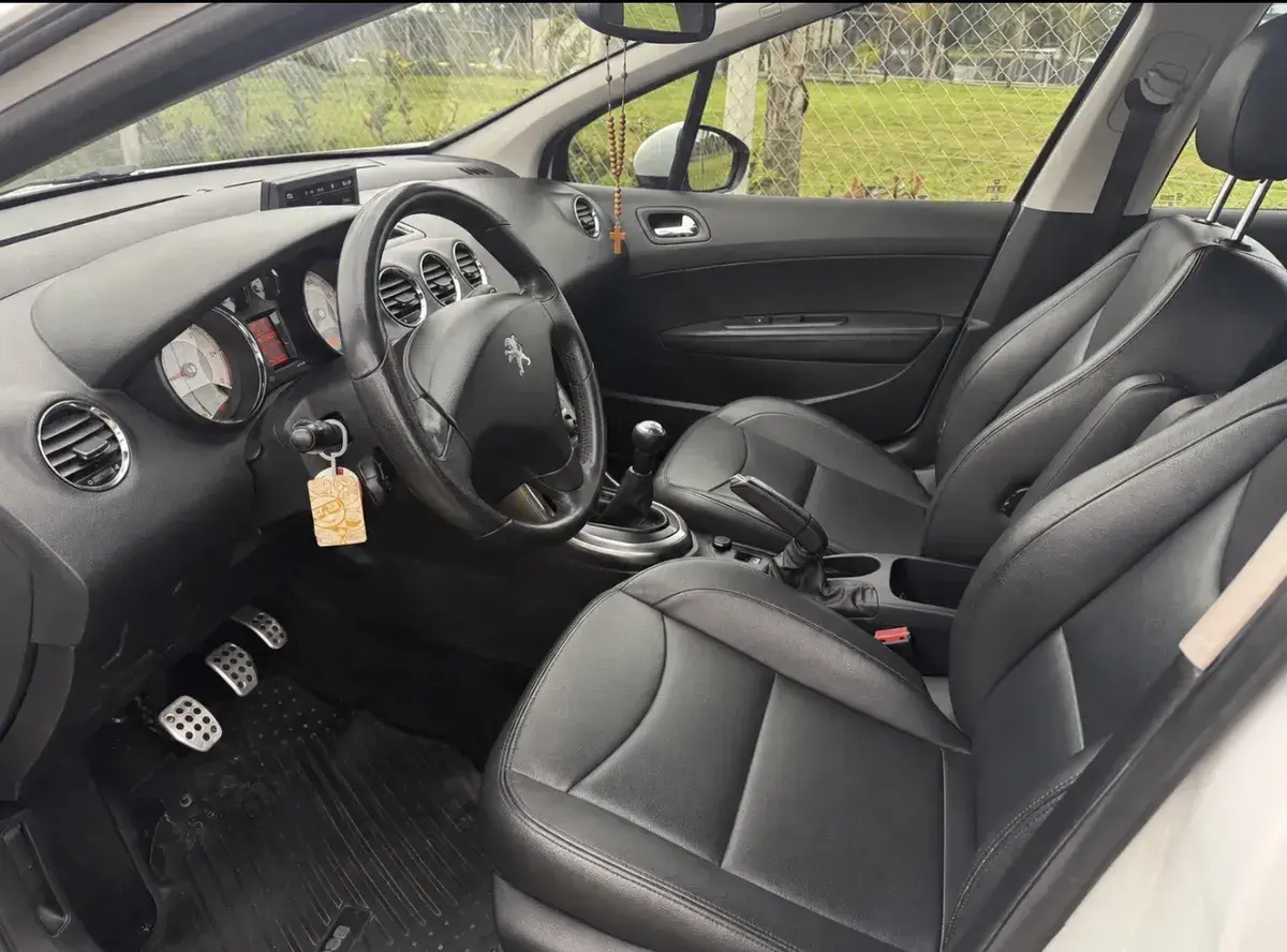 Peugeot 308 1.6 Feline Hdi 115Cv 2014 - foto 4