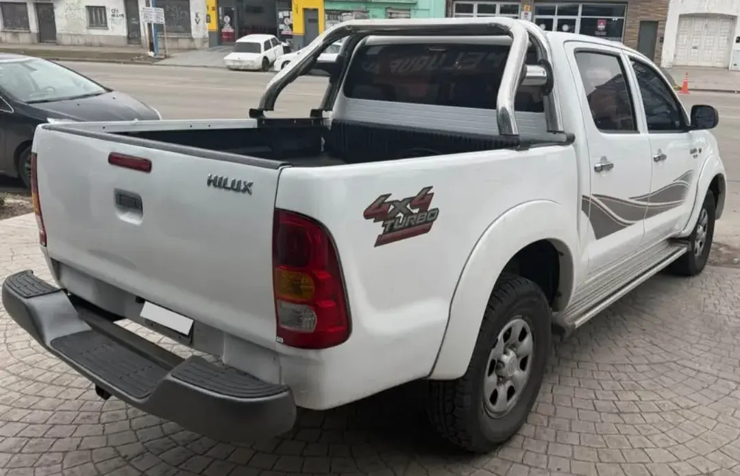 Toyota Hilux 2.5 Dx 4X4 2007 - foto 4