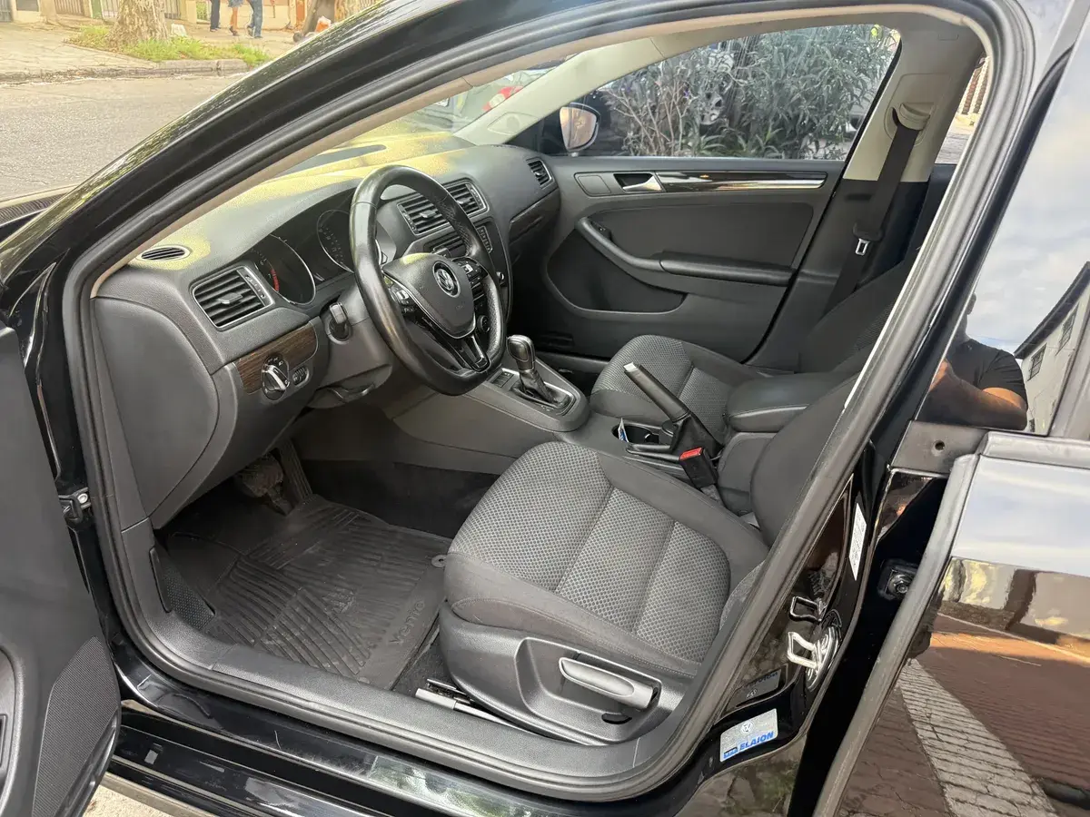 Volkswagen Vento 1.4 Tsi Comfortline 150Cv At 2017 - foto 4