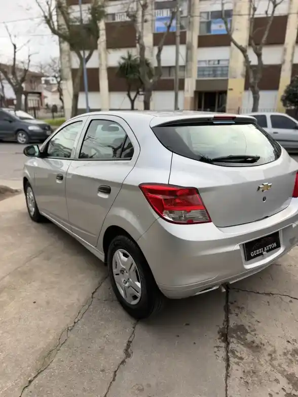 Chevrolet Onix 1.4 Joy Ls 98Cv 2017 - foto 3