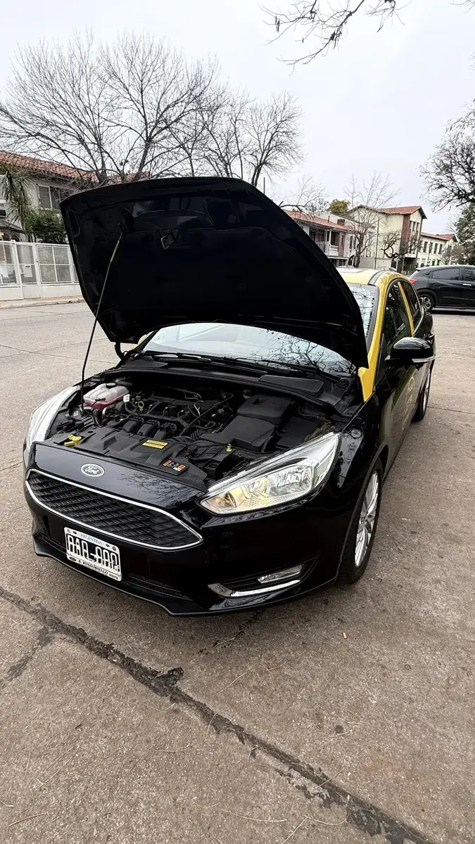 Ford Focus Iii 2.0 Sedan Se Plus Mt 2015 - foto 4