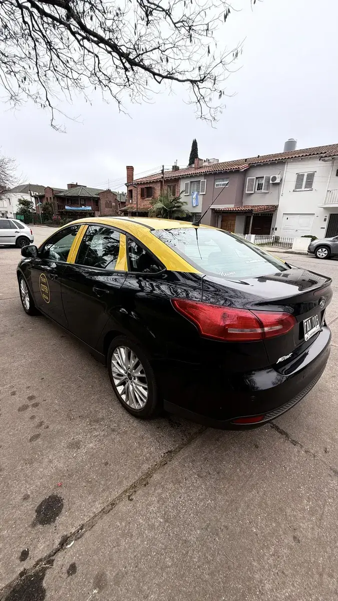 Ford Focus Iii 2.0 Sedan Se Plus Mt 2015 - foto 5