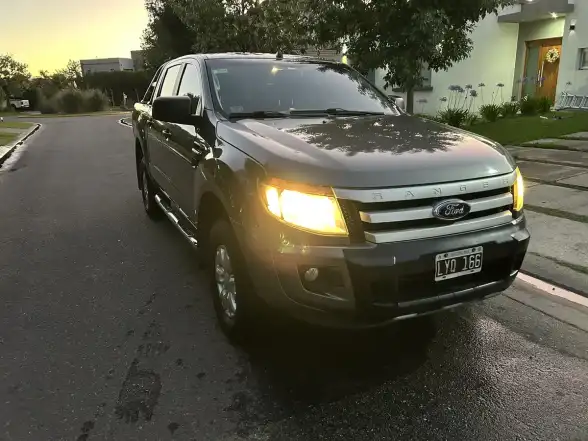 Ford Ranger 3.2 Cd 4X2 Xls Tdci 200Cv 2012 - foto 2