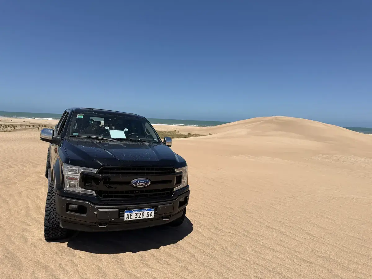 Ford F-150 5.0L V8 Lariat Luxury 2020 - foto 2