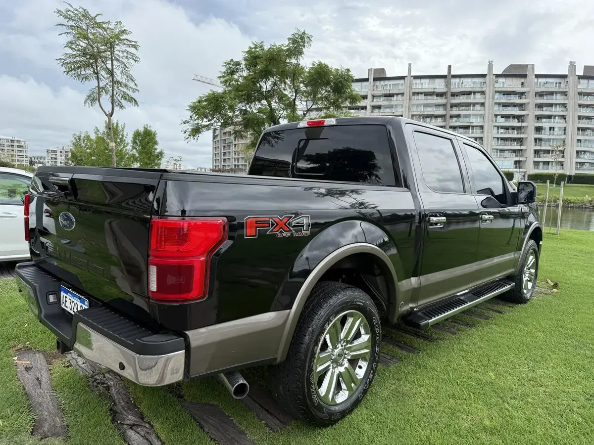 Ford F-150 5.0L V8 Lariat Luxury 2020 - foto 5