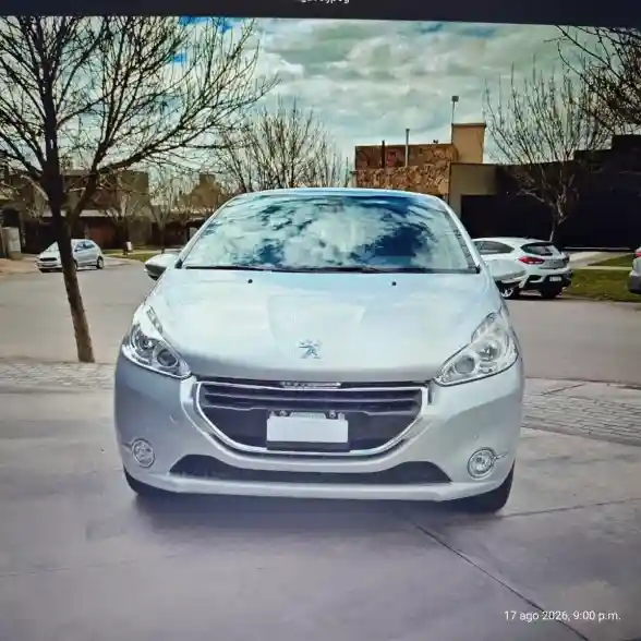 Peugeot 208 1.6 Feline Pack Cuir 2015 - foto 2