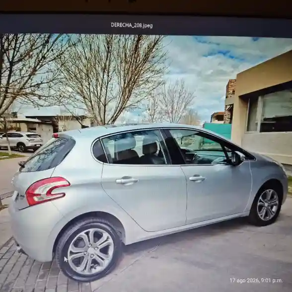 Peugeot 208 1.6 Feline Pack Cuir 2015 - foto 3