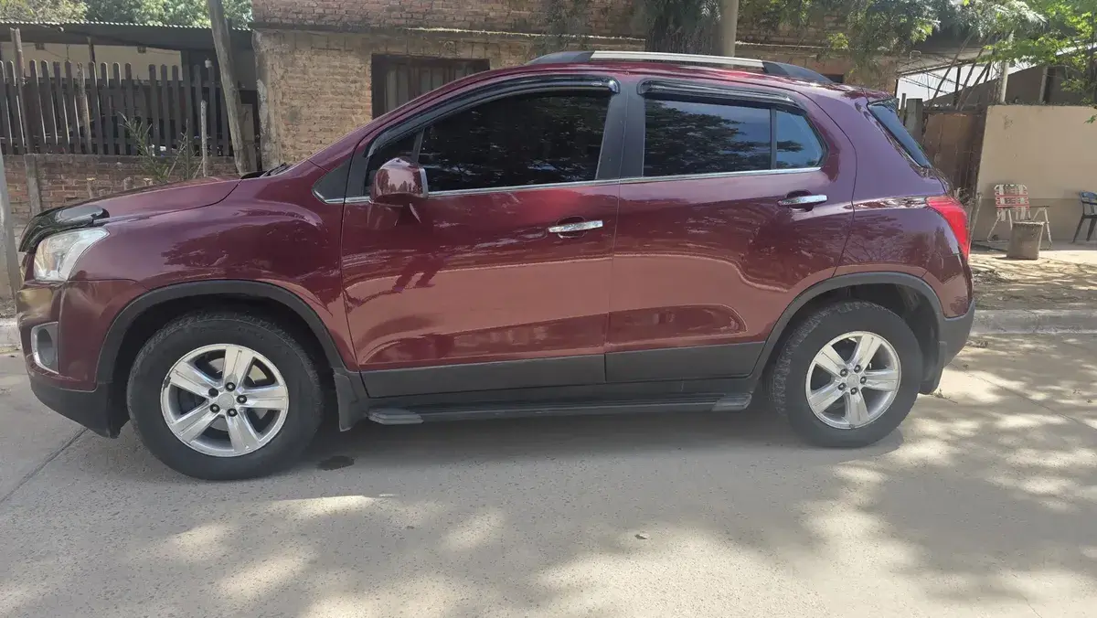 Chevrolet Tracker 1.8 Ltz Fwd Mt 140Cv 2016 - foto 3