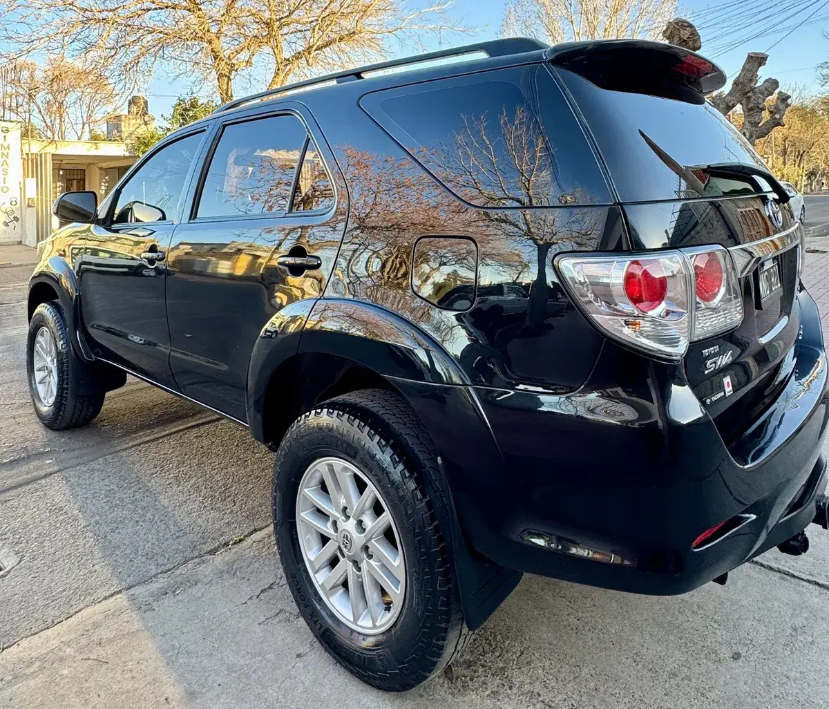 Toyota Hilux Sw4 3.0 Srv Cuero I 171Cv 4X4 5At 2013 - foto 3