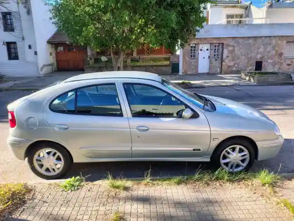 Renault Megane 1.6 16V Expression 2005 - foto 3