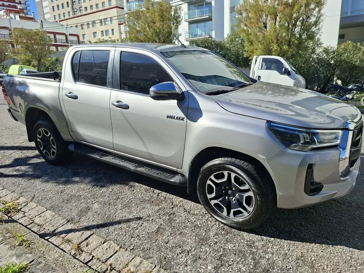 Toyota Hilux Pick-Up 2.8 Cd Srx 204Cv 4X4 At 2022 - foto 2