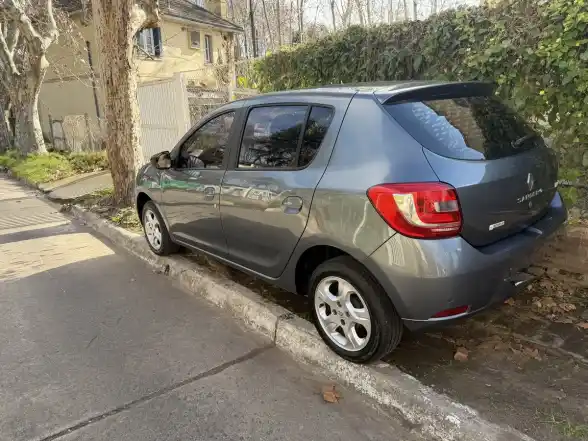 Renault Sandero 1.6 Privilege 105Cv 2018 - foto 3
