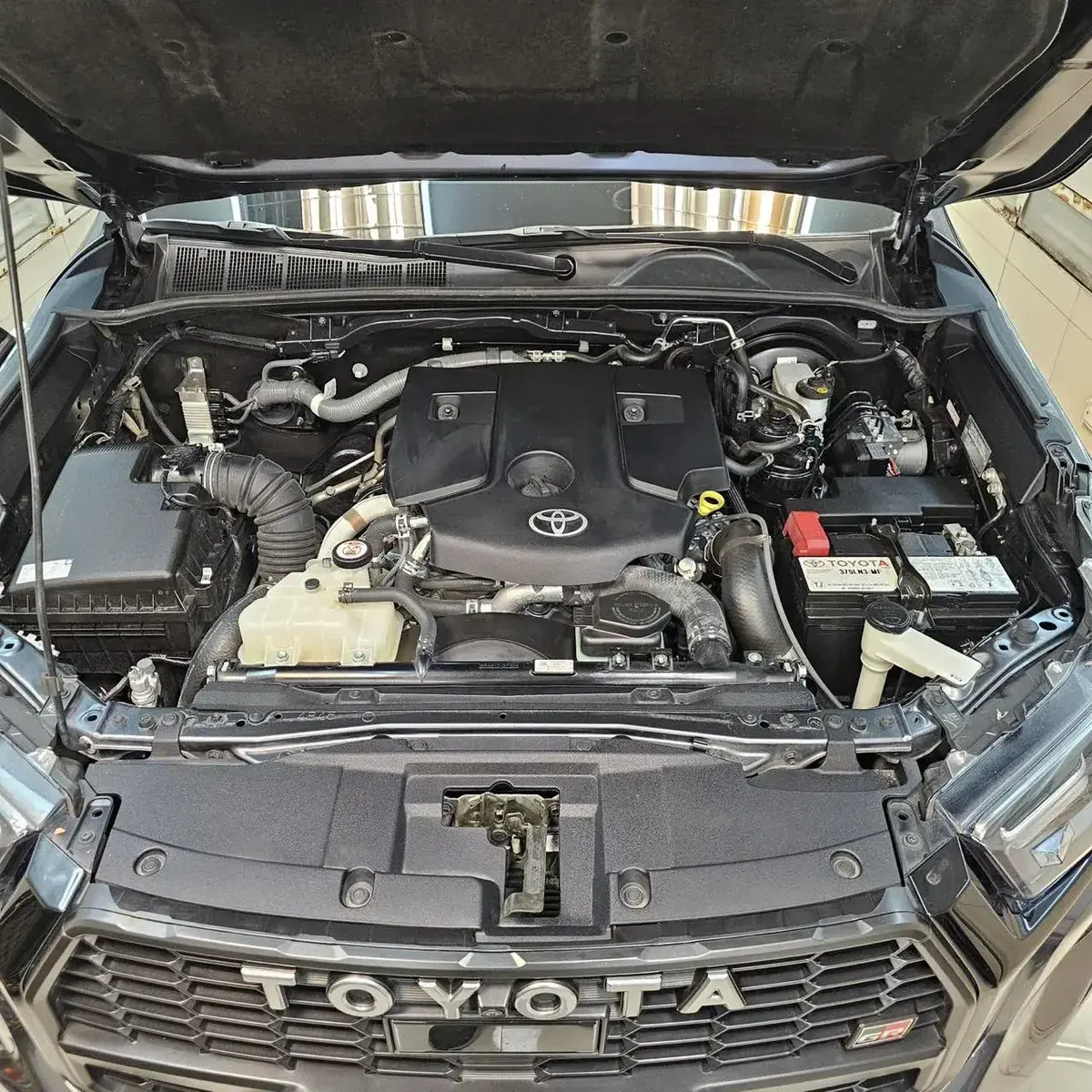 Toyota Hilux Pick-Up 2.8 Cd Gr-Sport 224Cv 4X4 At 2023 - foto 4