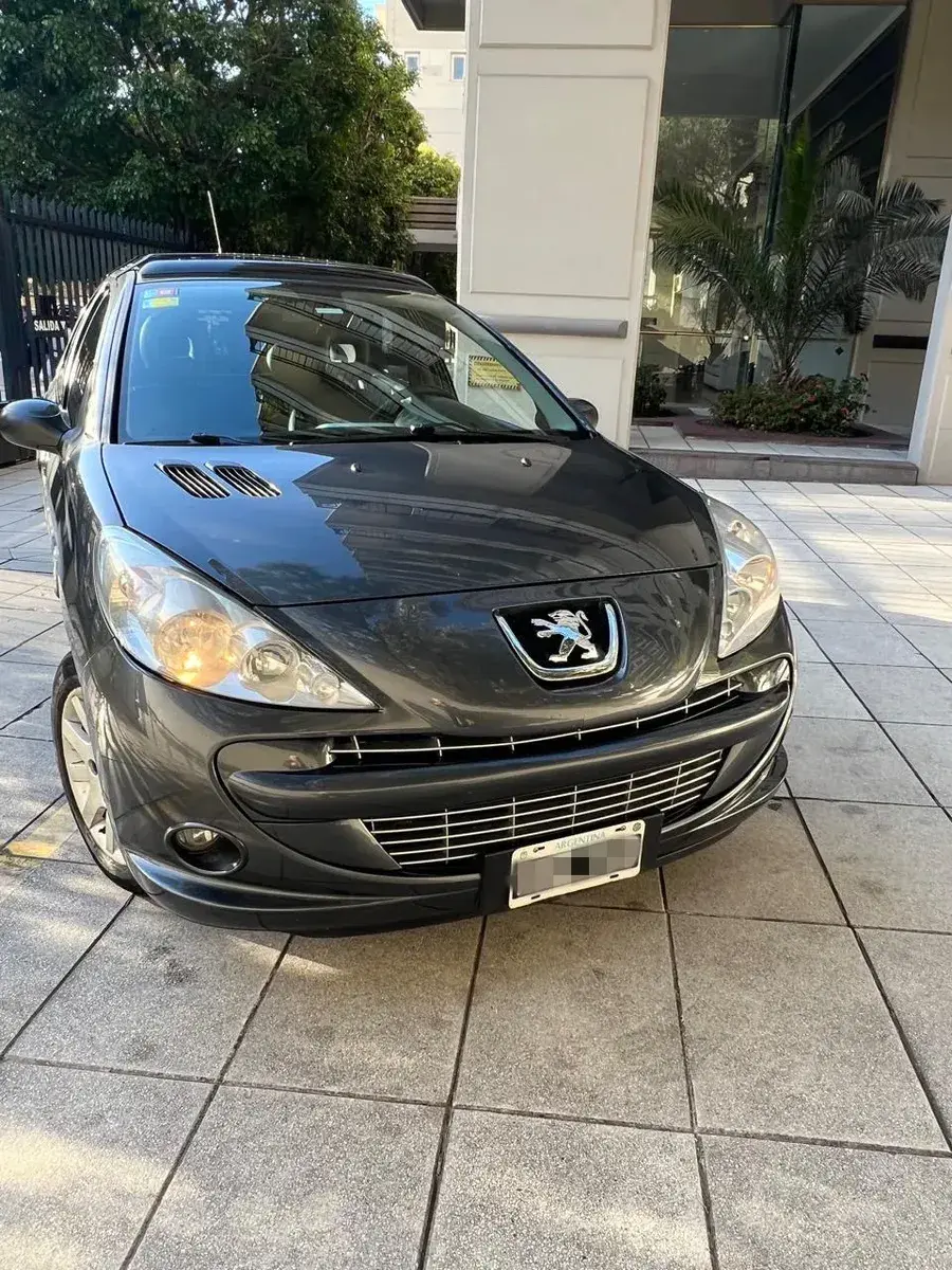 Peugeot 207 Compact 1.6 Xt 2011 - foto 2