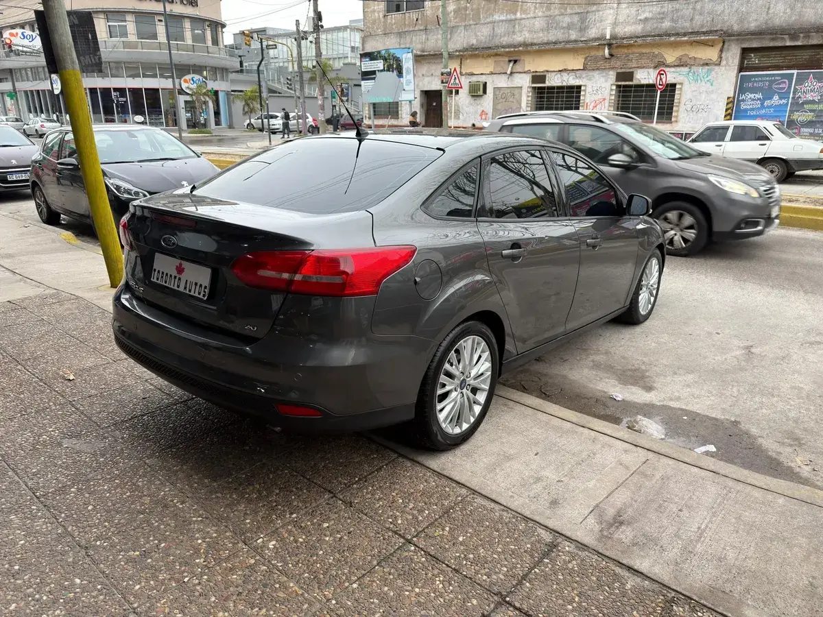 Ford Focus Iii 2.0 Sedan Se Plus At6 2017 - foto 5