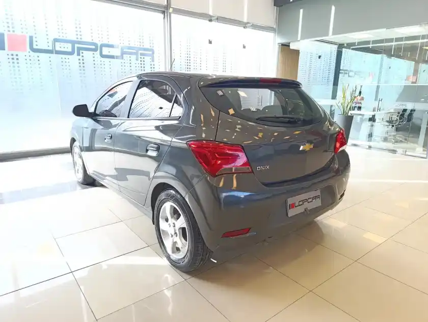 Chevrolet Onix 1.4 Lt 98Cv 2019 - foto 4