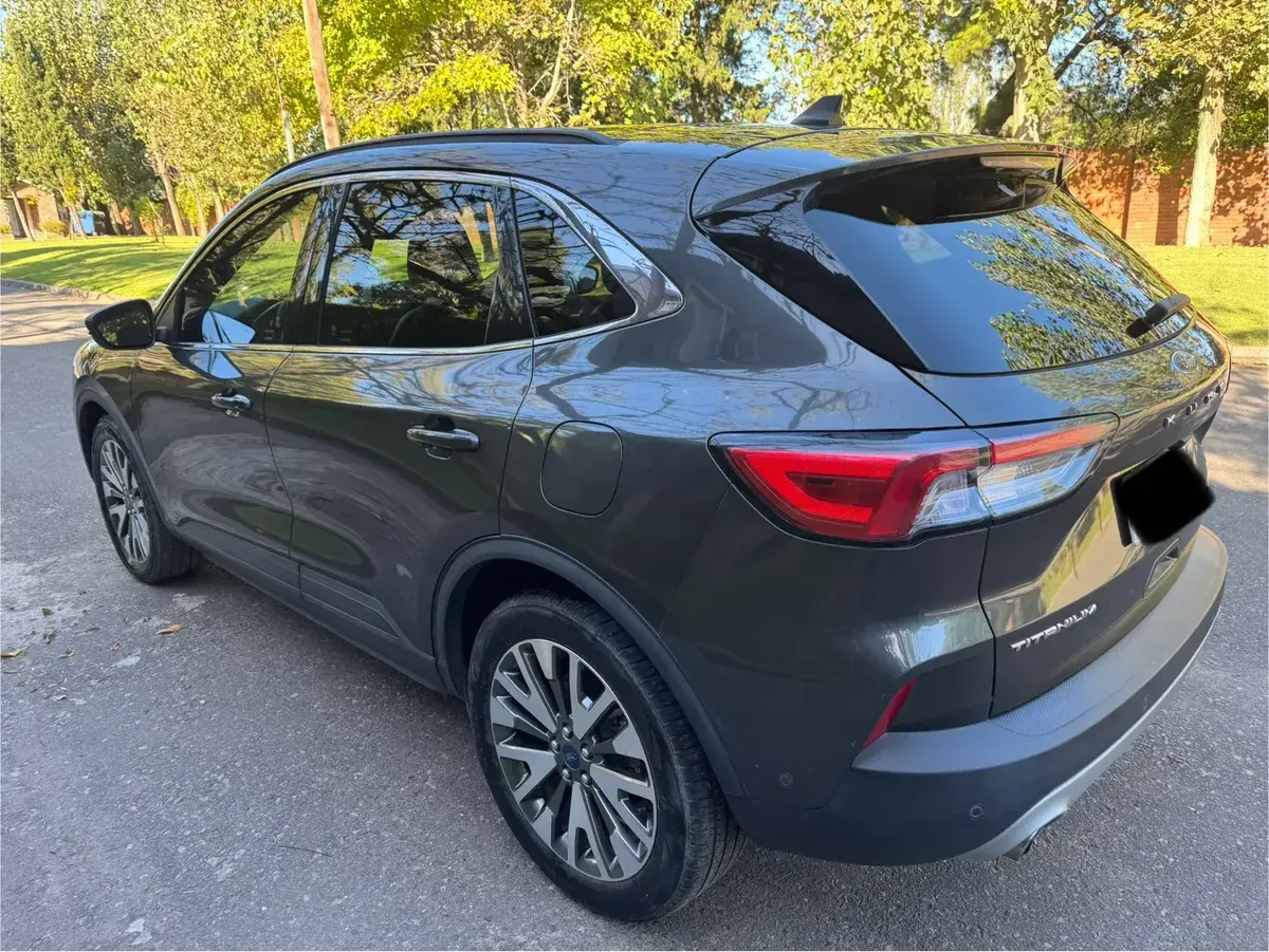 Ford Kuga 2.0 Titanium 2021 - foto 3