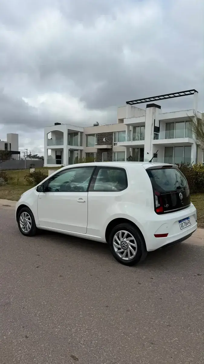 Volkswagen Up! 1.0 High Up! 3 P 2019 - foto 3