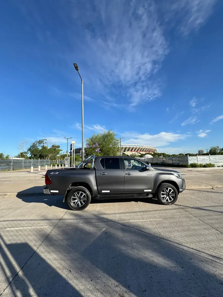 Toyota Hilux Pick-Up 2.8 Cd Srx 177Cv 4X4 2016 - foto 5