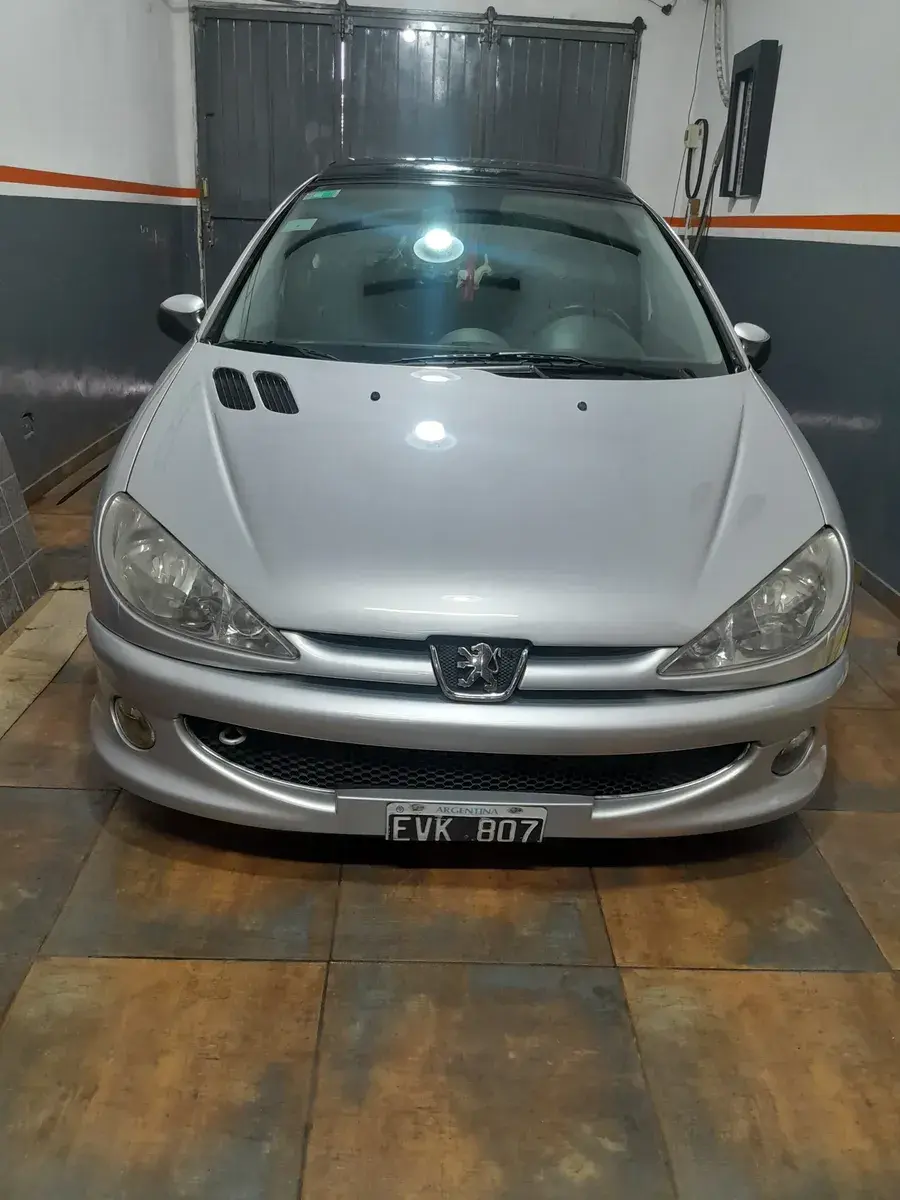 Peugeot 206 1.6 Quiksilver 2005 - foto 2