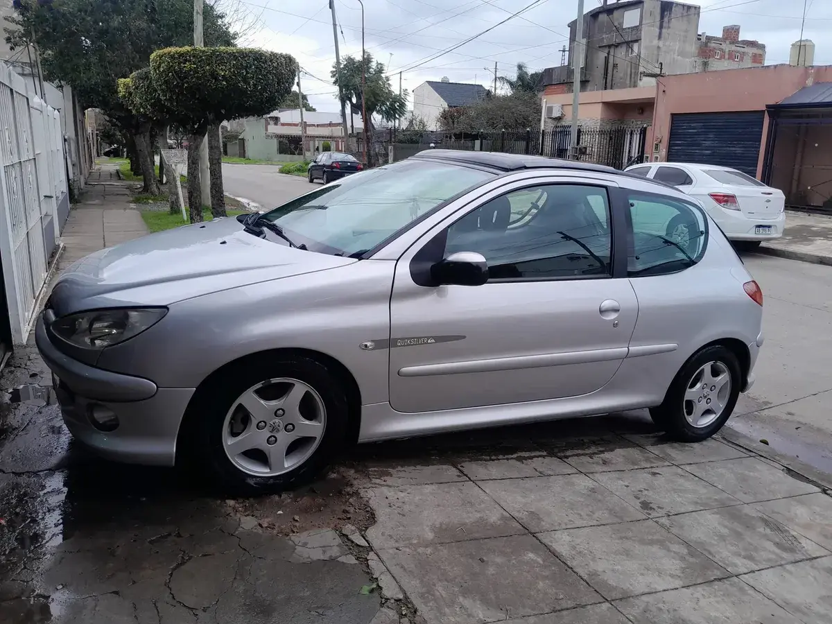 Peugeot 206 1.6 Quiksilver 2005 - foto 3