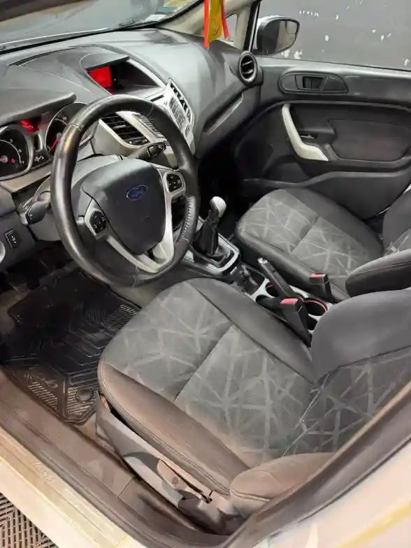 Ford Fiesta Kinetic 1.6 Design 120Cv Titanium 2013 - foto 5