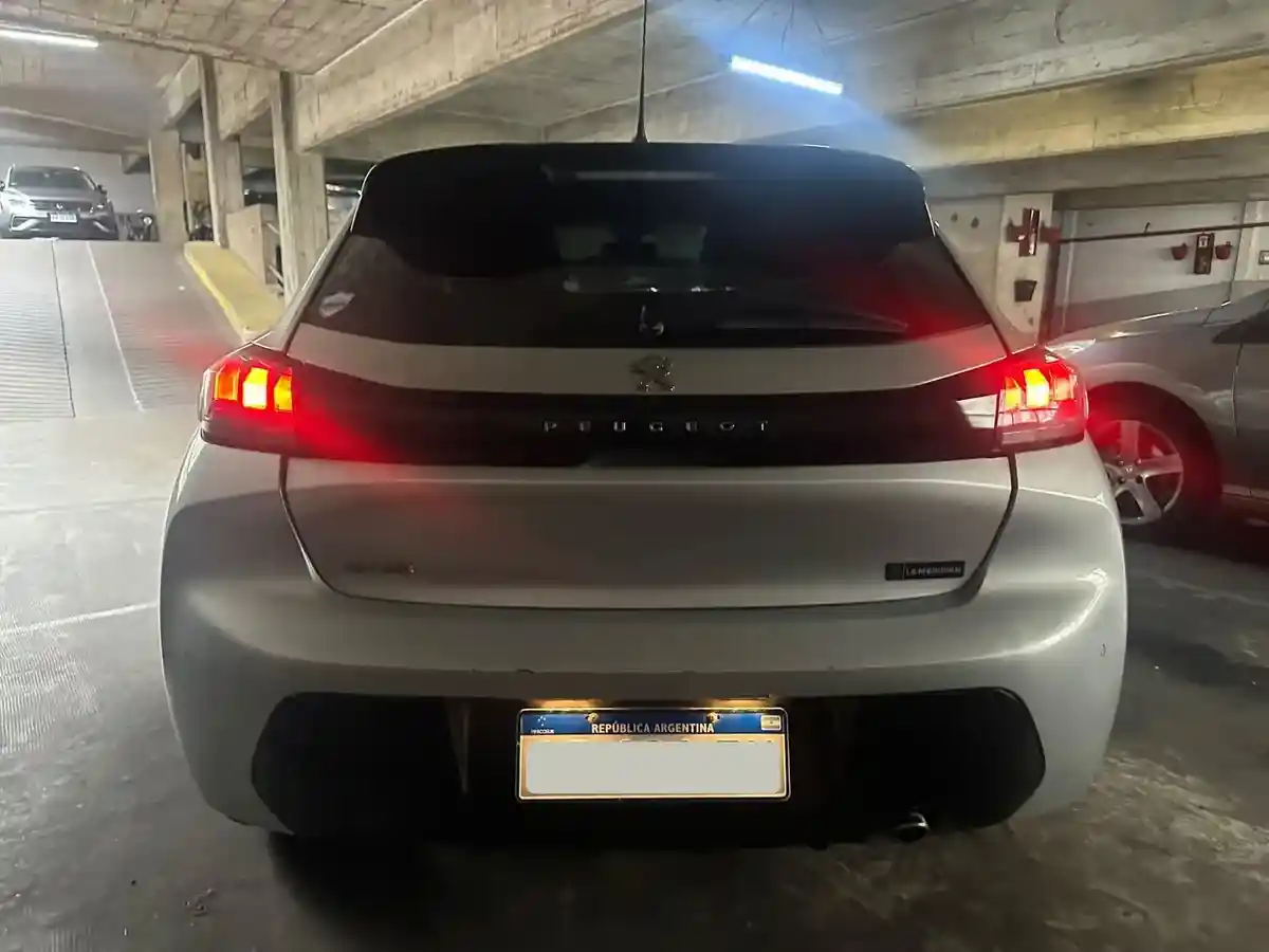 Peugeot 208 1.6L Feline Tiptronic 2022 - foto 2