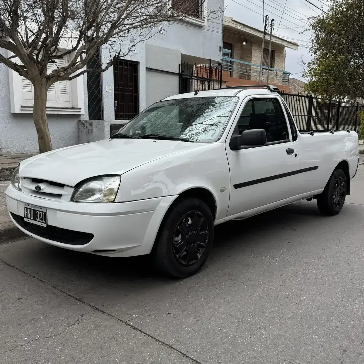 Ford Courier 1.6 Pickup Plus 2008 - foto 1