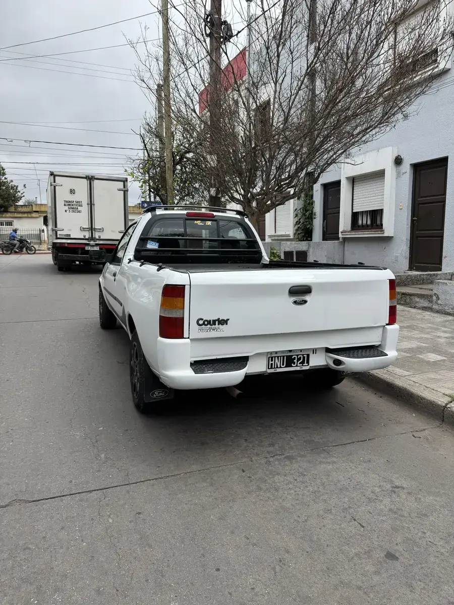 Ford Courier 1.6 Pickup Plus 2008 - foto 3