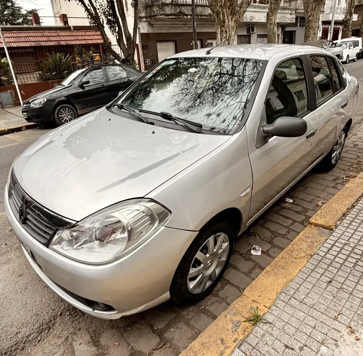 Renault Symbol 1.6 Confort 2009 - foto 1