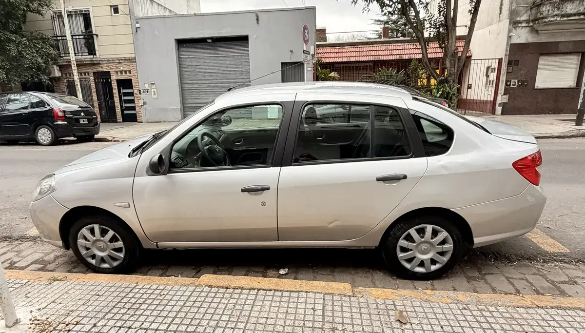 Renault Symbol 1.6 Confort 2009 - foto 3